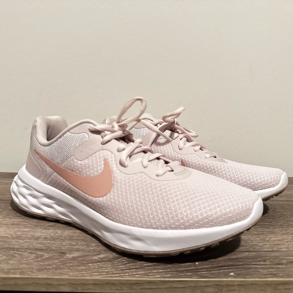 Nike Women's Pink Revolution 6 Next Nature Running 8.5 DC3729-500 - Picture 1 of 13